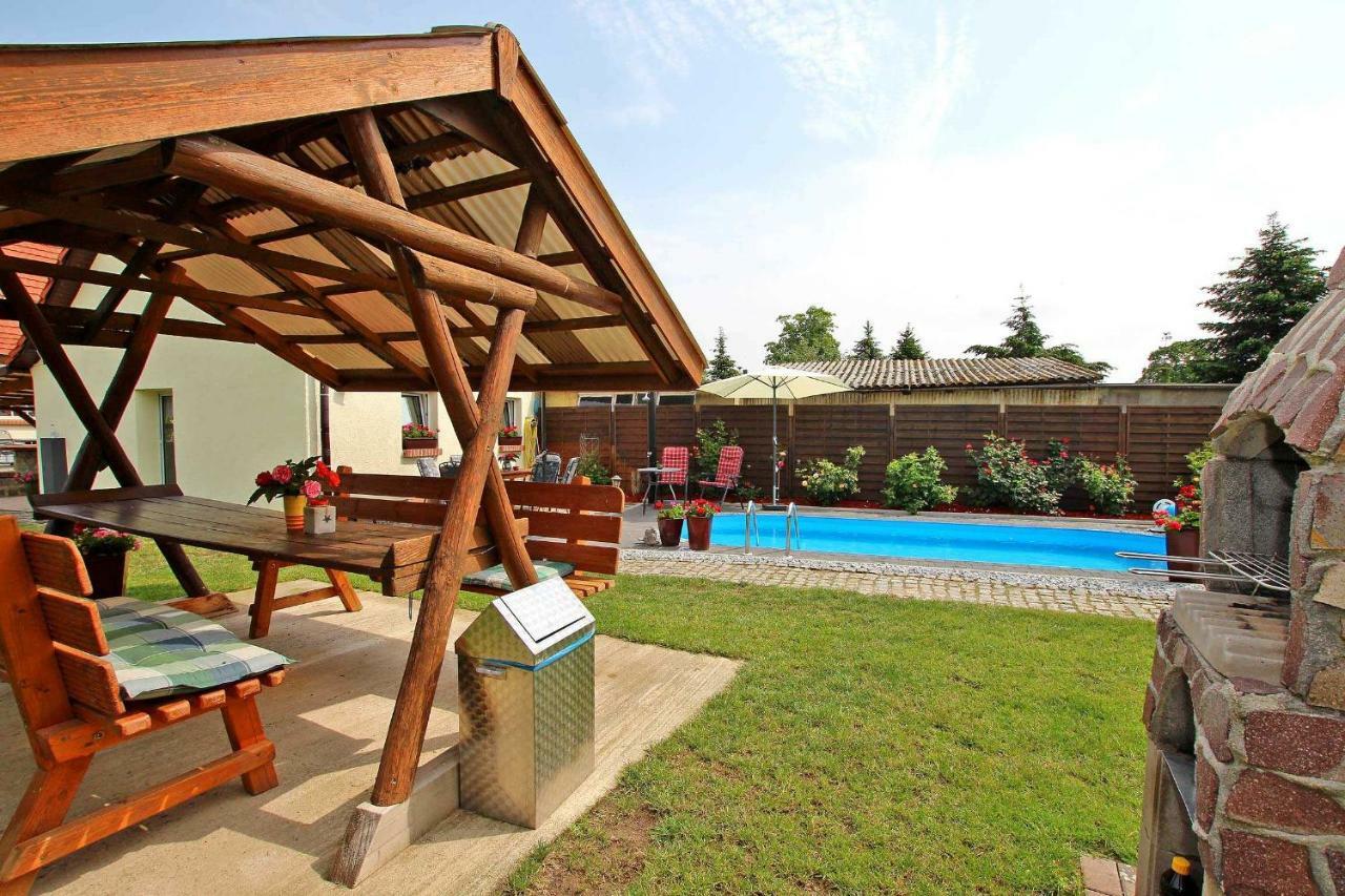 Ferienhauser Mit Pool Kummerow Schw 1010 ภายนอก รูปภาพ