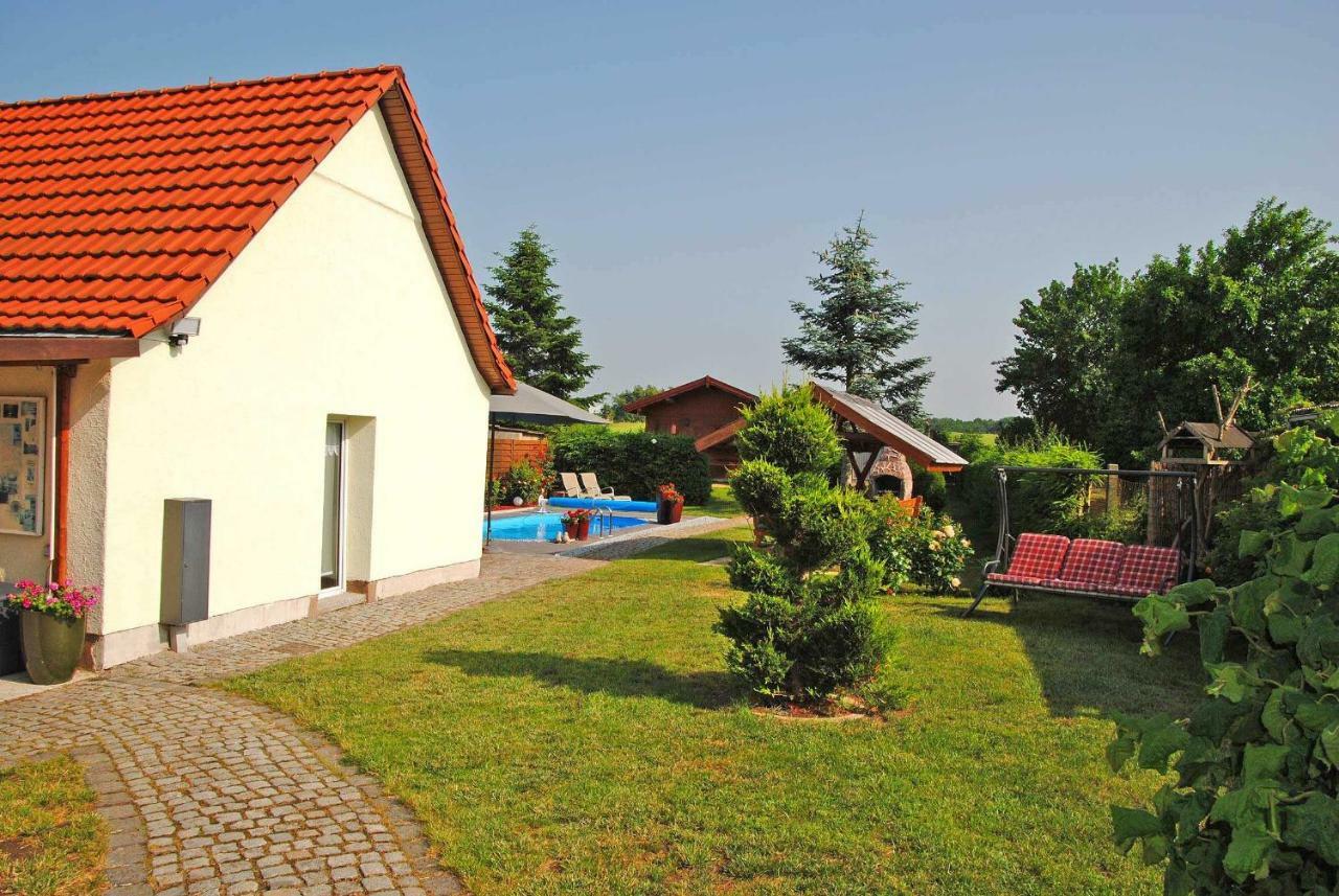 Ferienhauser Mit Pool Kummerow Schw 1010 ภายนอก รูปภาพ