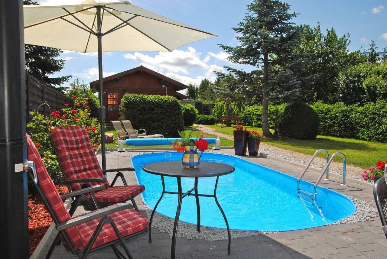 Ferienhauser Mit Pool Kummerow Schw 1010 ภายนอก รูปภาพ